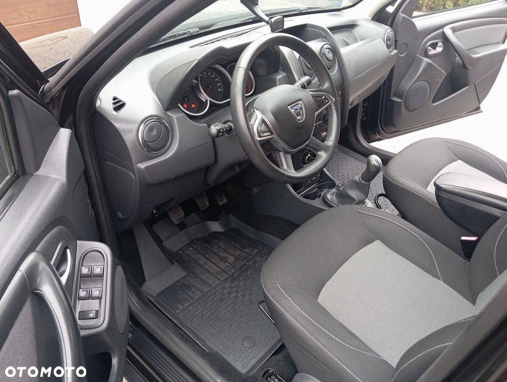 Dacia Duster 1.6 SCe Laureate S&S - 21