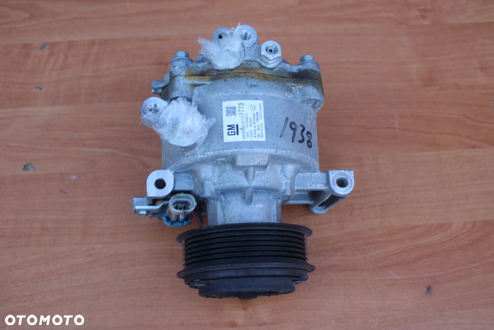 SPRĘŻARKA KLIMATYZACJI OPEL MOKKA 1.6 CDTI 50000MIL 95131773 - 1