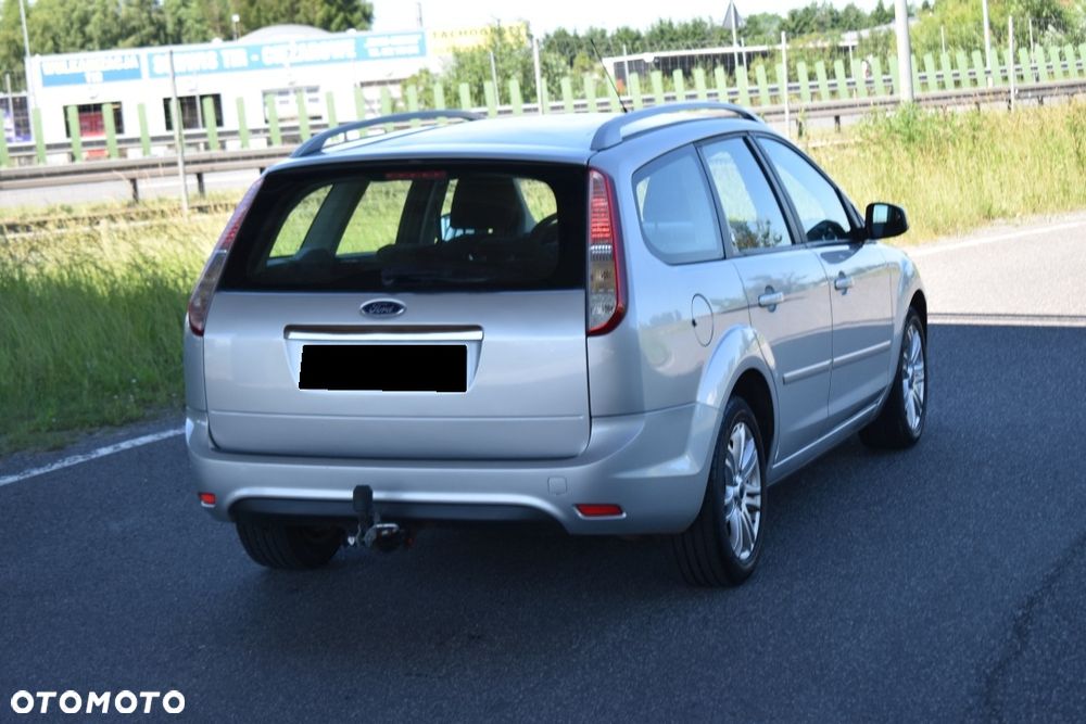 Ford Focus 2.0 16V Ghia - 12