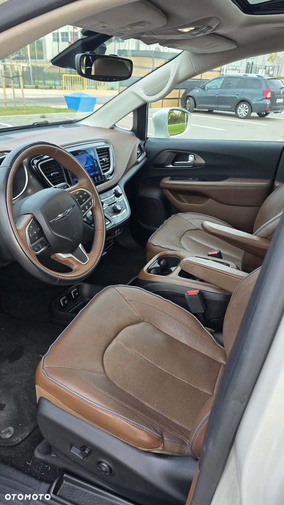 Chrysler Pacifica - 13