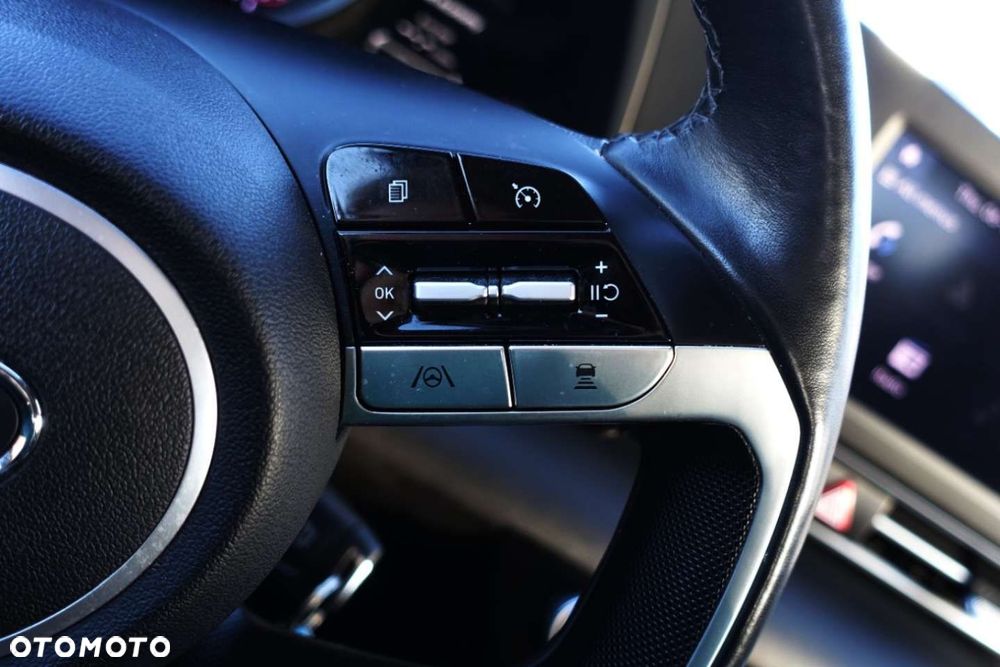 Hyundai Elantra - 13