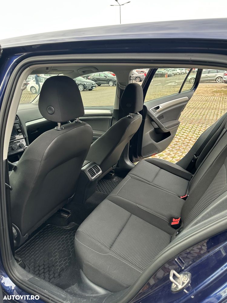 Volkswagen Golf 1.6 TDI Comfortline - 6