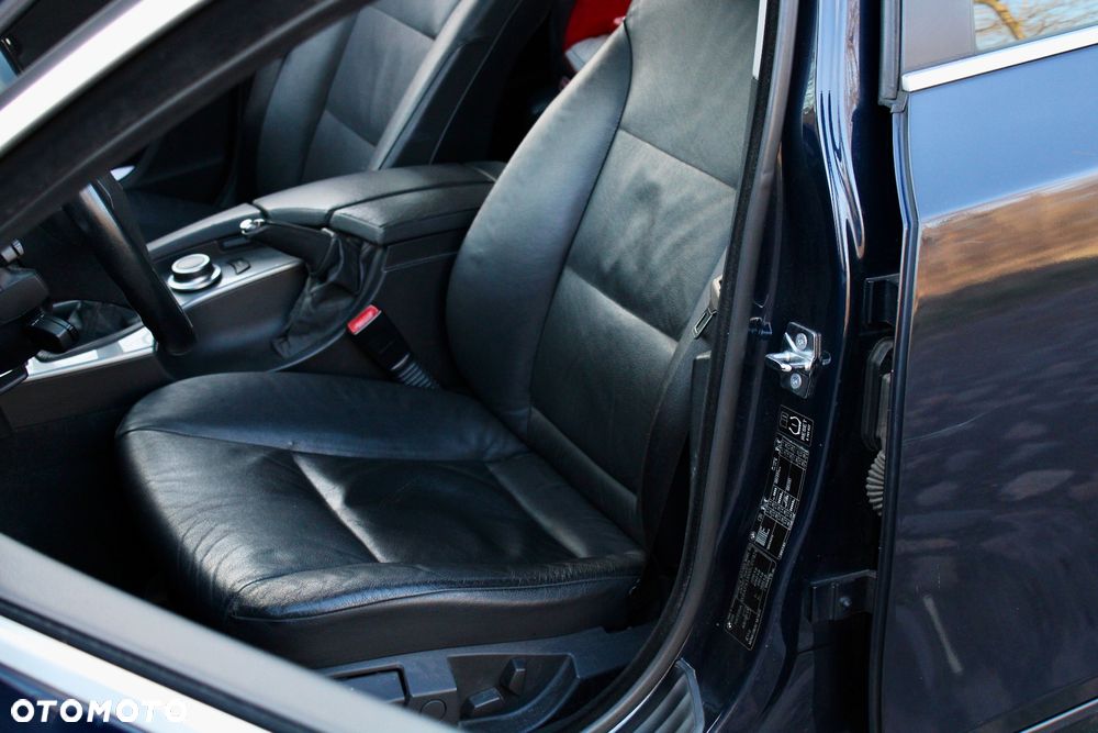 BMW Seria 5 520d Edition Exclusive - 13