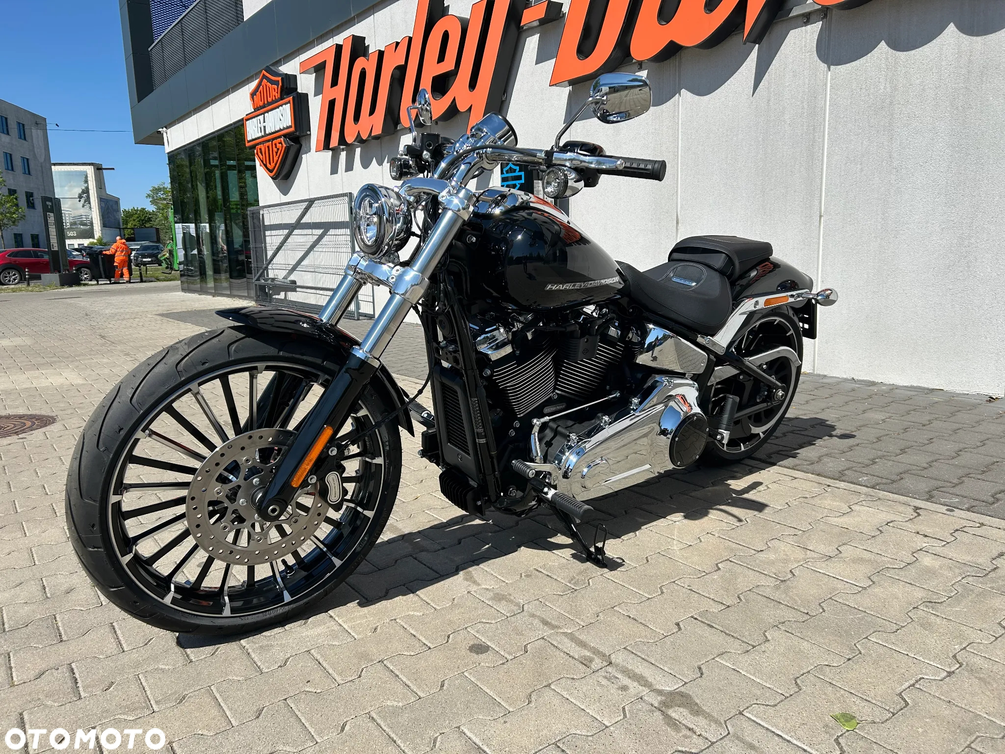 Harley-Davidson Softail Breakout - 7