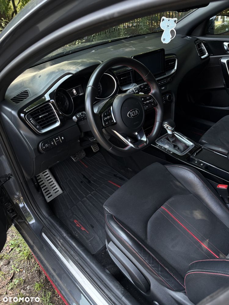 Kia ProCeed - 16