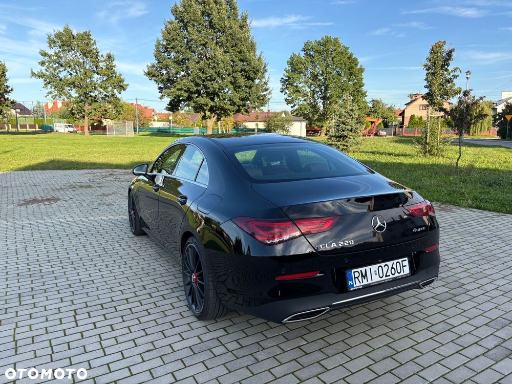 Mercedes-Benz CLA 220 4-Matic 7G-DCT - 6