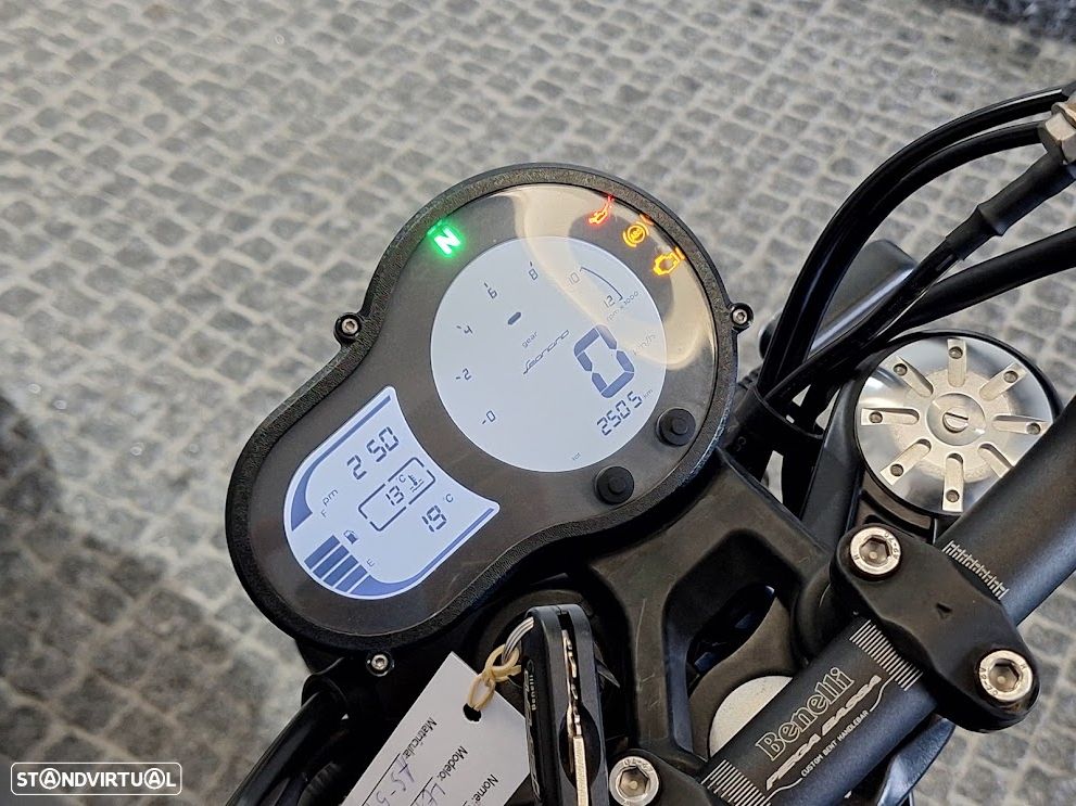 Benelli Leoncino 500 - 10