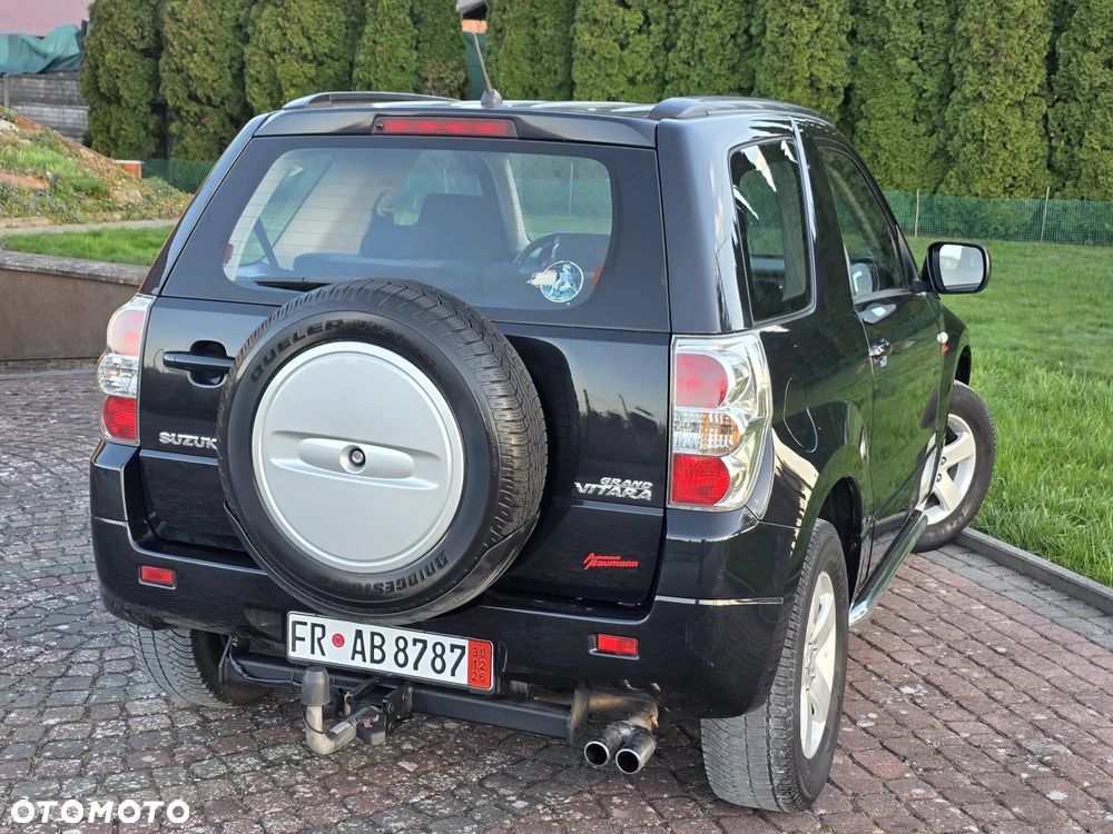 Suzuki Grand Vitara 1.6 Black&White - 12