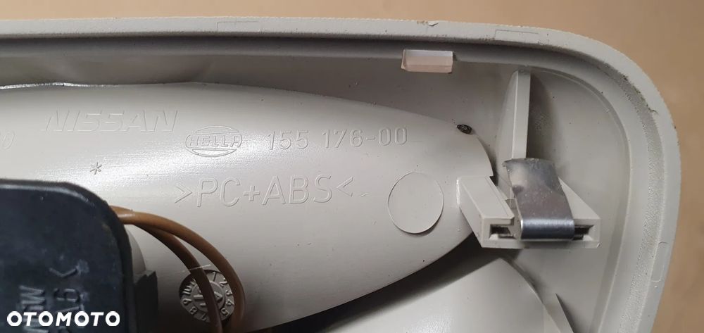 Lampka oświetlenie kabiny podsufitki Nissan Almera Tino - 6