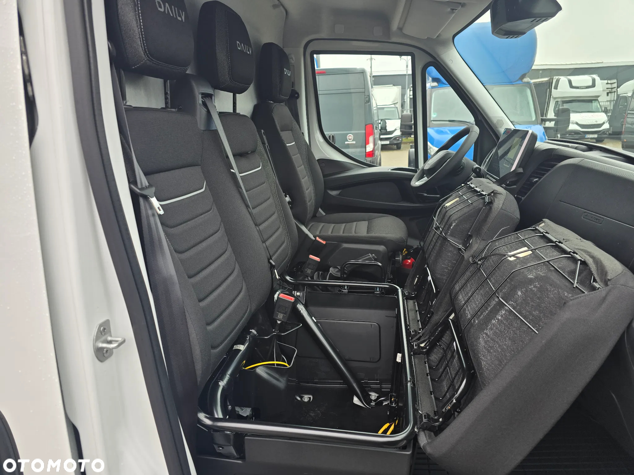 Iveco OKAZJA CENOWA 12m3 !!! - 15