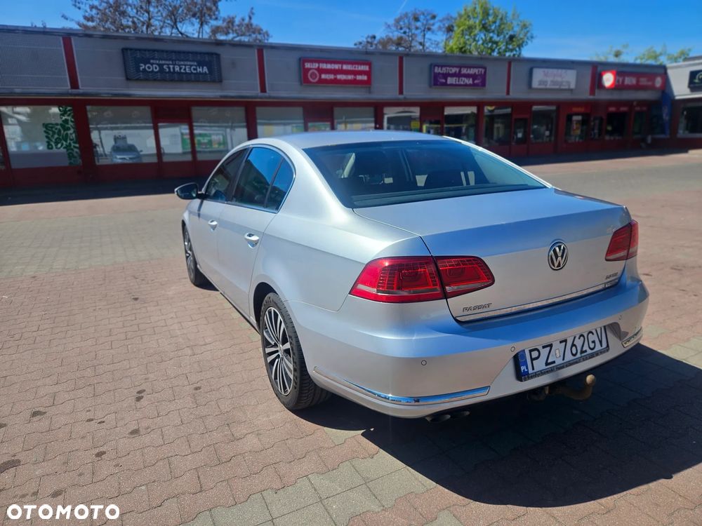 Volkswagen Passat 2.0 TDI Comfortline - 4