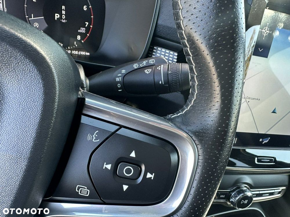 Volvo XC 40 - 20
