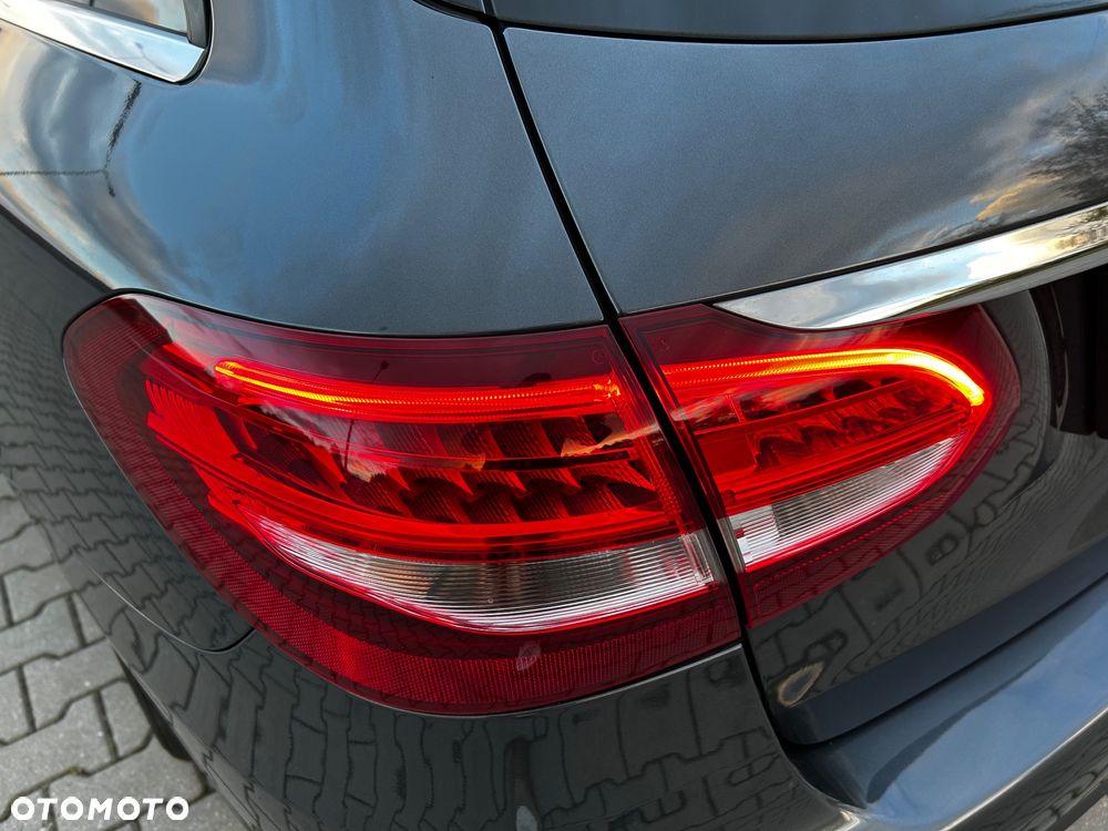 Mercedes-Benz Klasa C 200 (BlueTEC) d T 7G-TRONIC - 36