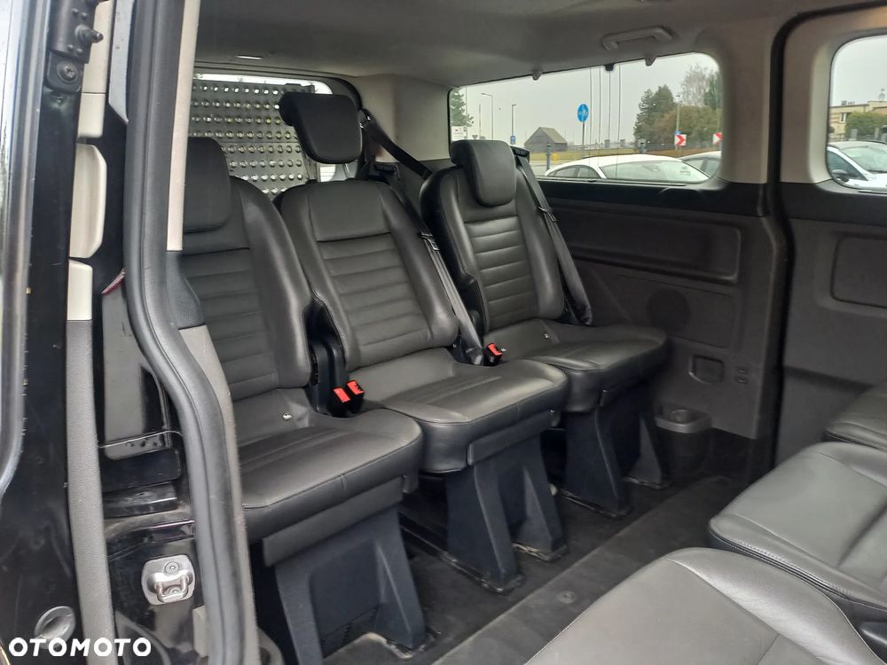 Ford Tourneo Custom - 17