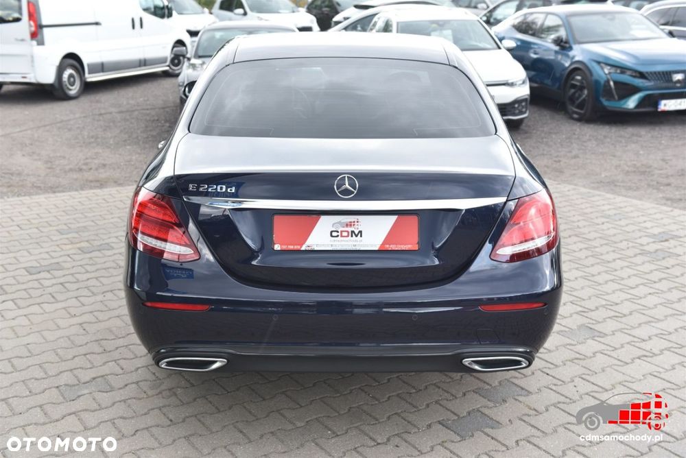 Mercedes-Benz Klasa E - 9