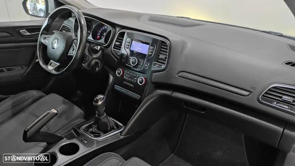 Renault Mégane 1.5 Blue dCi Zen - 24