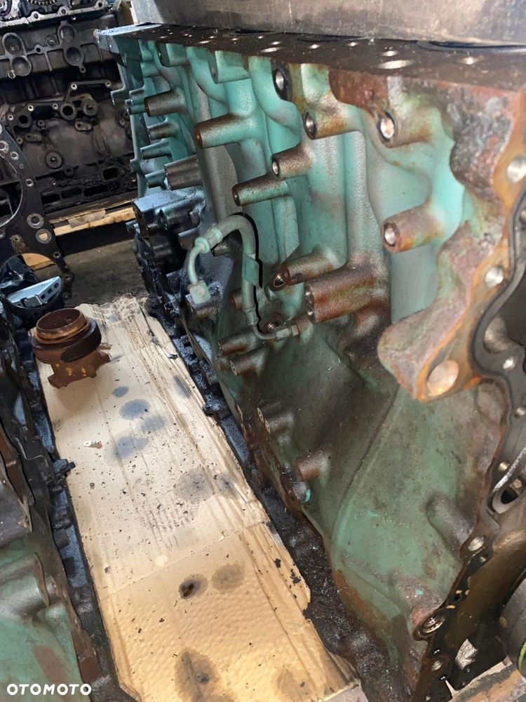 BLOK SILNIKA D13K500 500KM VOLVO FH4 EURO 6 Z TŁOKAMI I WAŁEM - 4