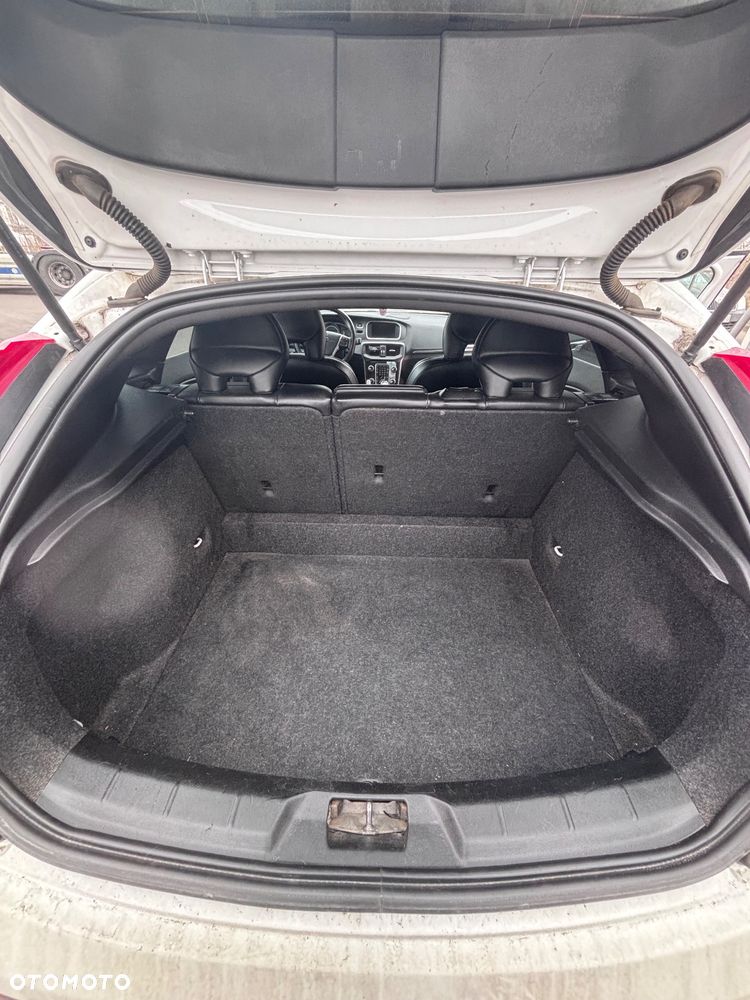 Volvo V40 D3 Drive-E R-Design Momentum - 7