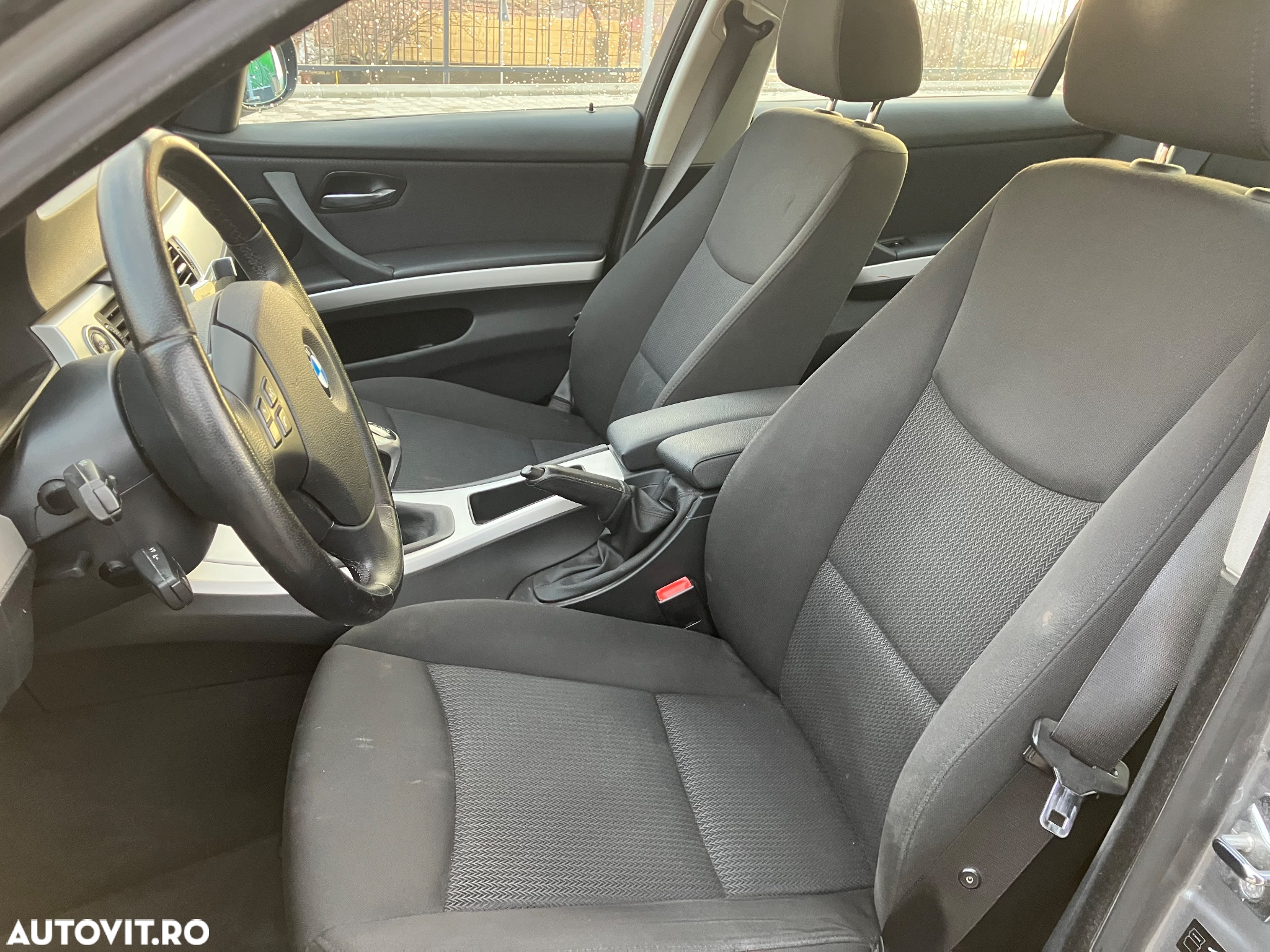 BMW Seria 3 318d - 20
