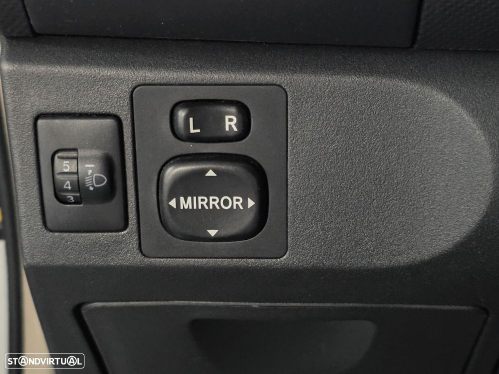 Toyota Yaris 1.0 VVT-i AC - 10