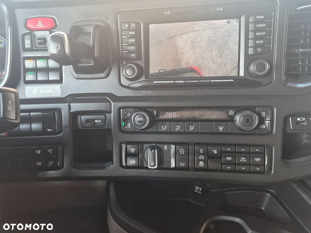 Scania S 500 specjalistyczny , Laweta Platforma hydrauliczna - 24