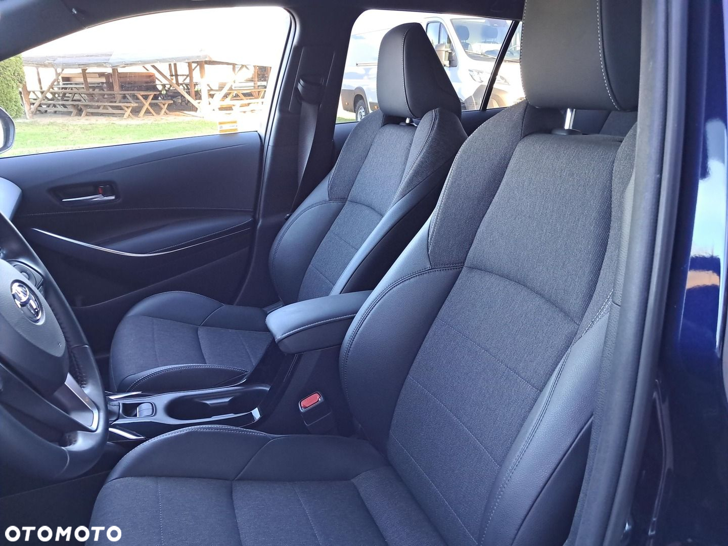 Toyota Corolla 2.0 Hybrid Style - 10