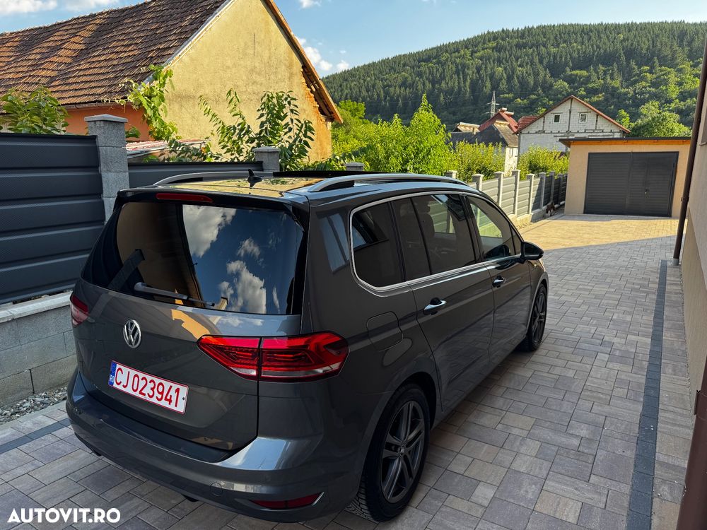 Volkswagen Touran 2.0 TDI Highline - 3
