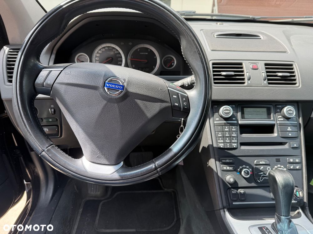 Volvo XC 90 D5 AWD Momentum - 11