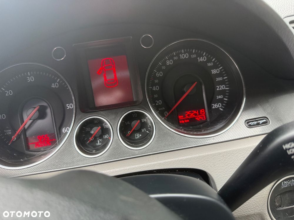 Volkswagen Passat 2.0 TDI Comfortline - 15