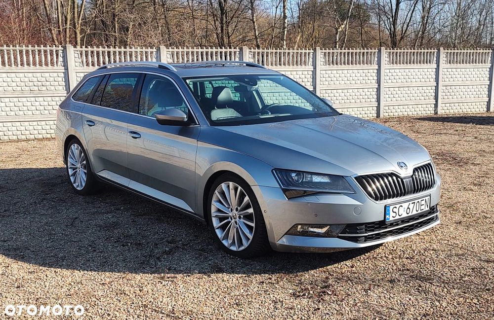 Skoda Superb 2.0 TDI 4x4 L&K DSG - 19