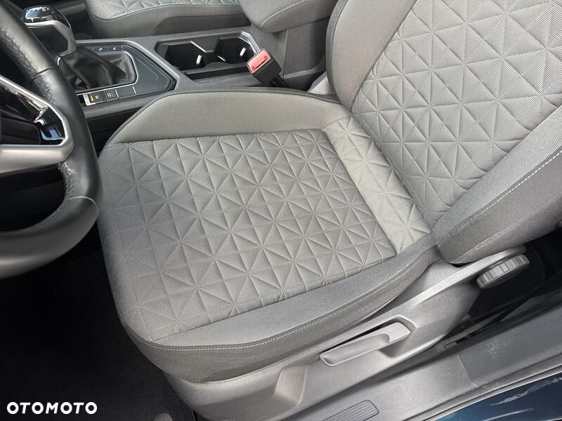 Volkswagen Tiguan - 19