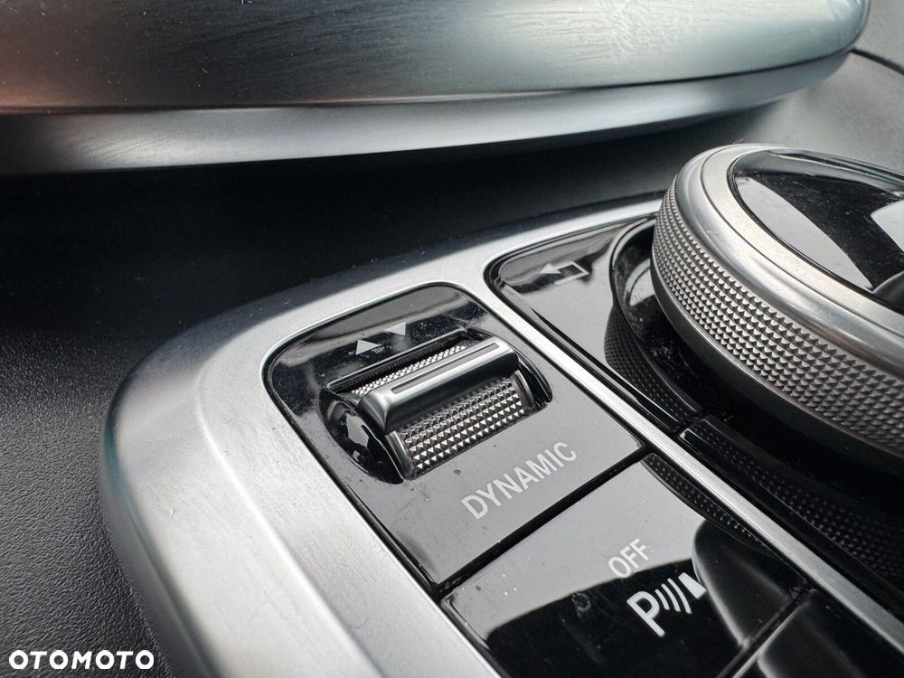 Mercedes-Benz Klasa V - 37