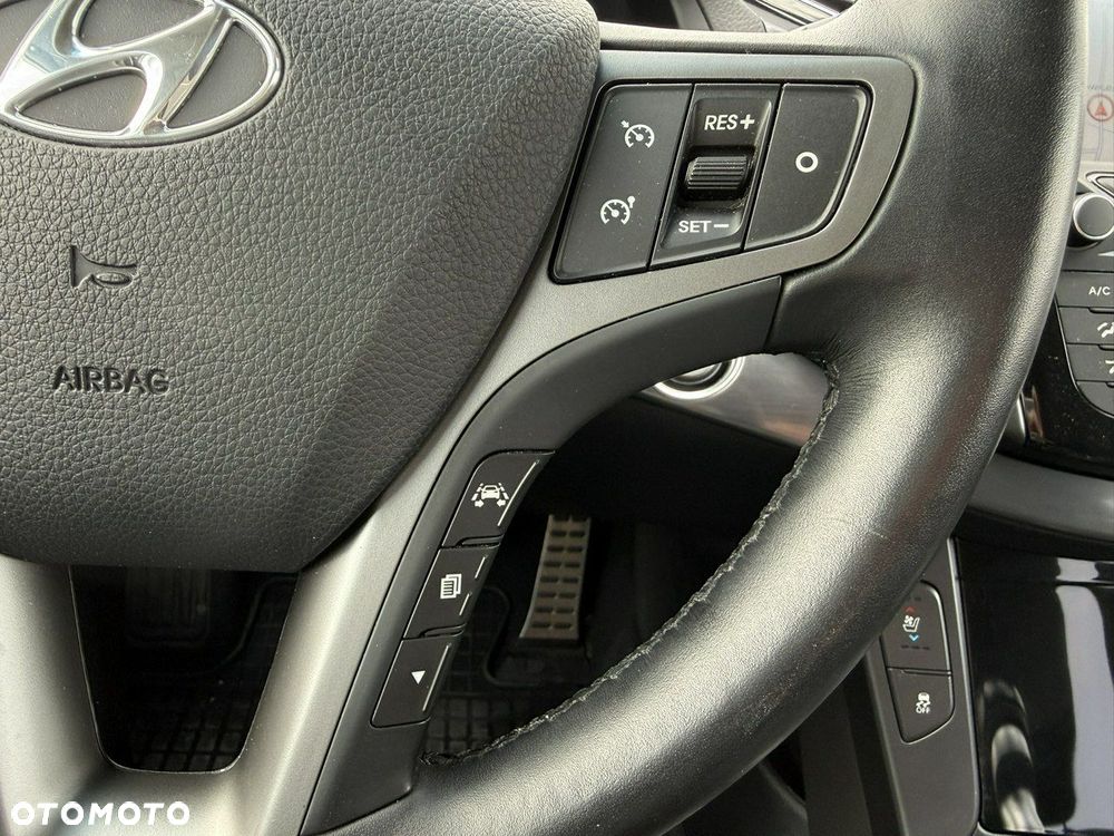 Hyundai i40 Kombi 1.7 CRDi Premium - 25