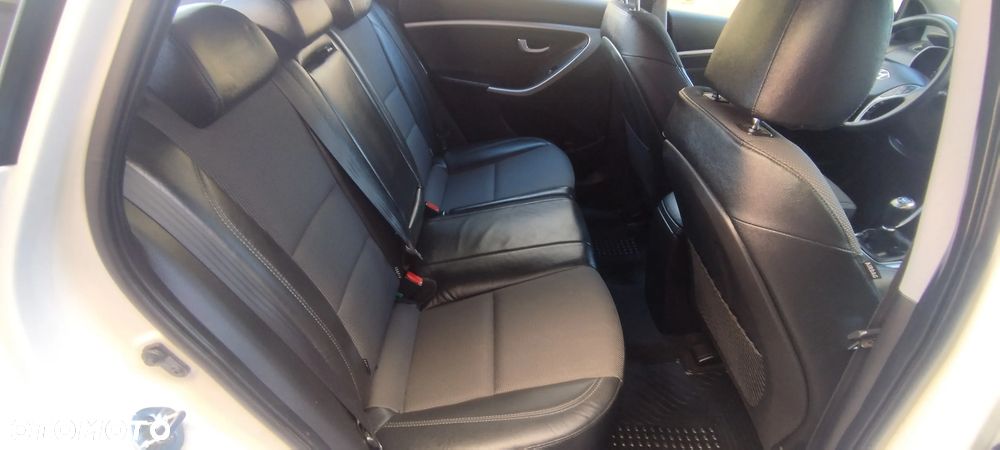 Hyundai i30 1.4 Premium - 19