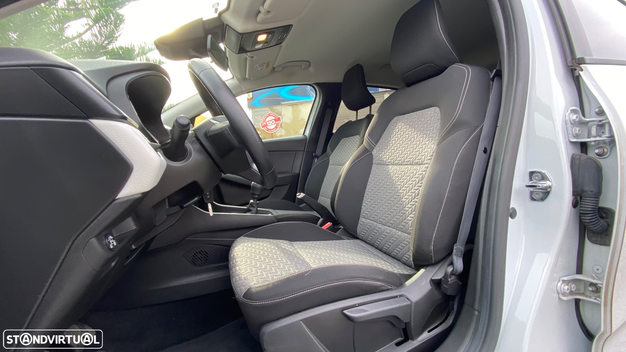 Renault Clio 1.0 TCe Limited Bi-Fuel - 19