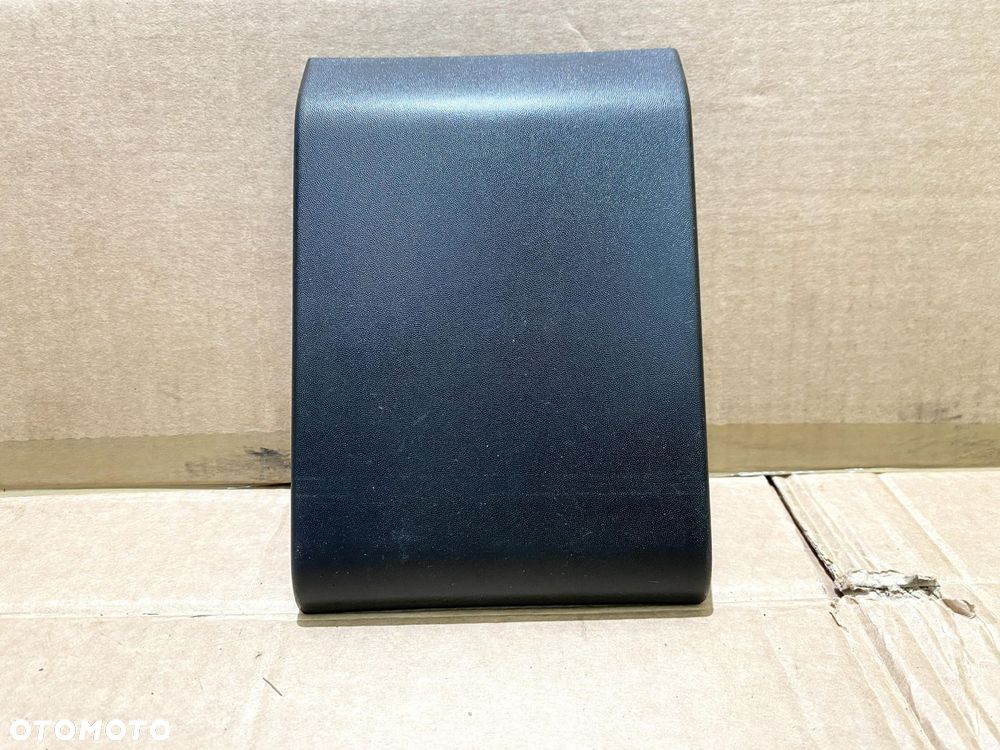 MASTER 3 4 MOVANO NV400 10- Listwa na słupek prawy między drzwi 768180129r - 1