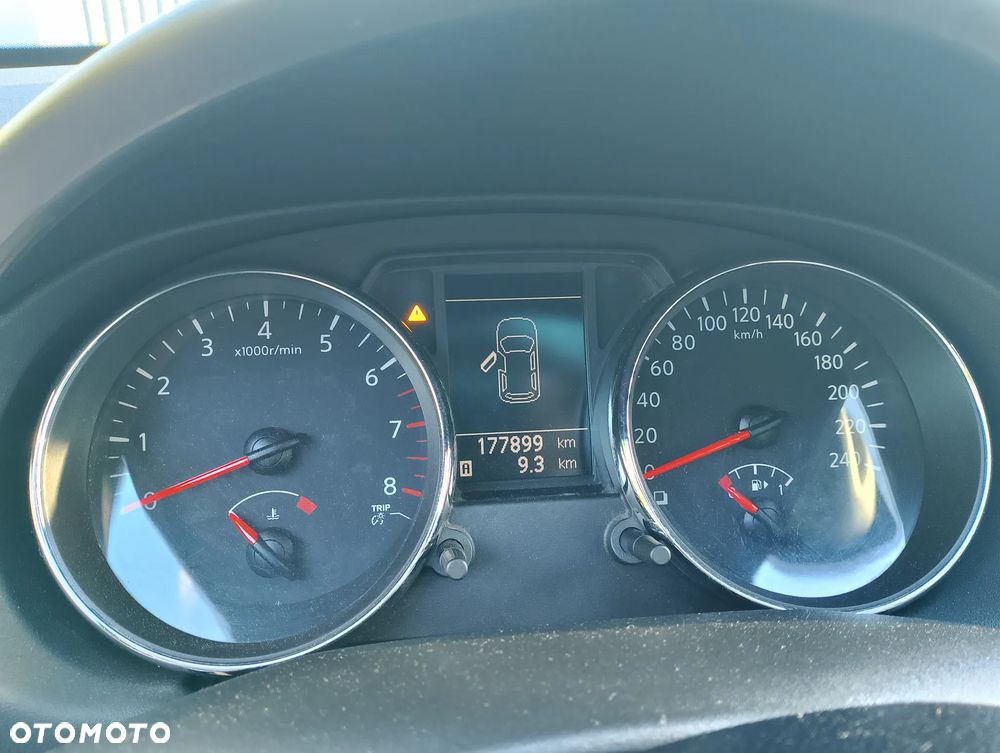 Nissan Qashqai+2 - 23