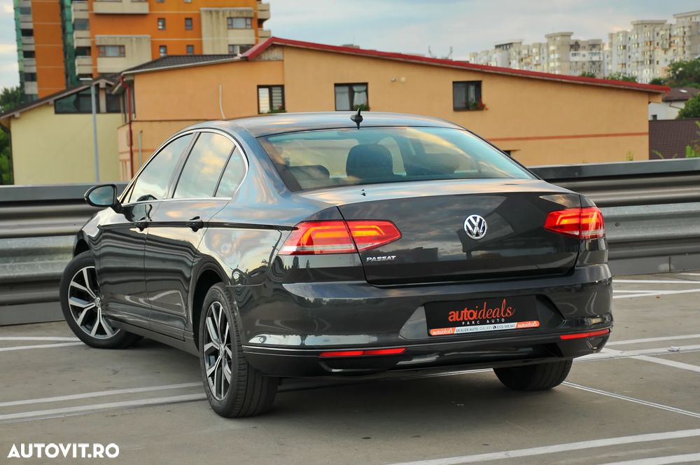 Volkswagen Passat - 12
