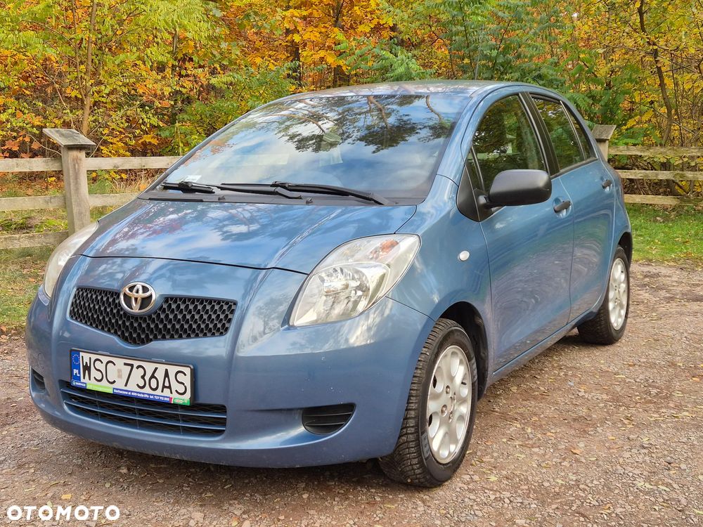 Toyota Yaris - 1