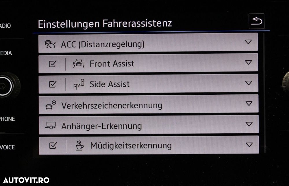 Volkswagen Multivan - 13