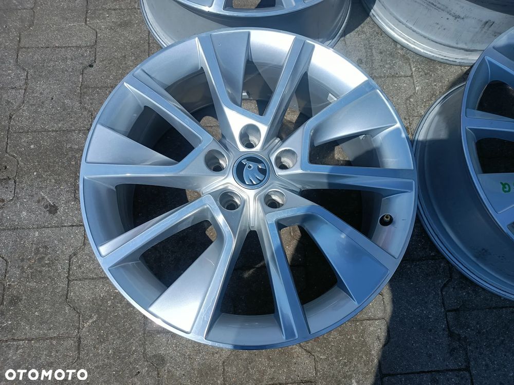 KOMPLET FELG FELGA SKODA KAROQ 18 7J x 17 - 2