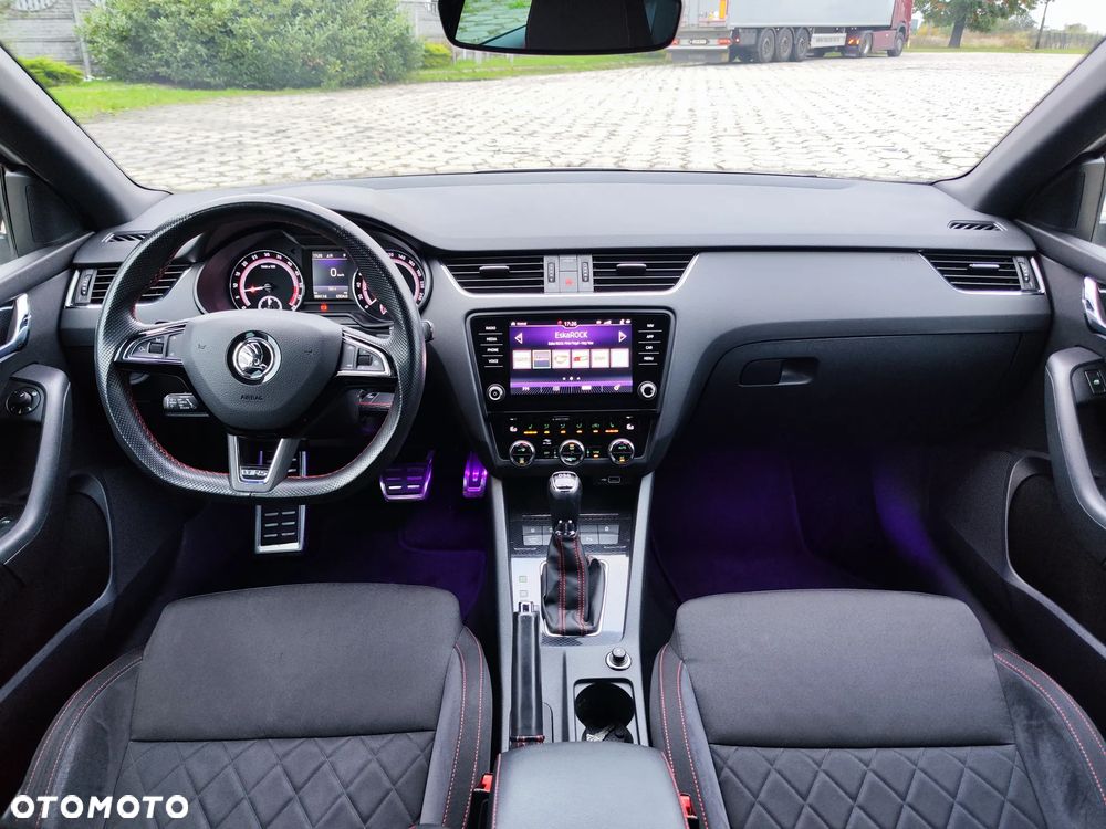 Skoda Octavia 2.0 TDI DSG RS - 21