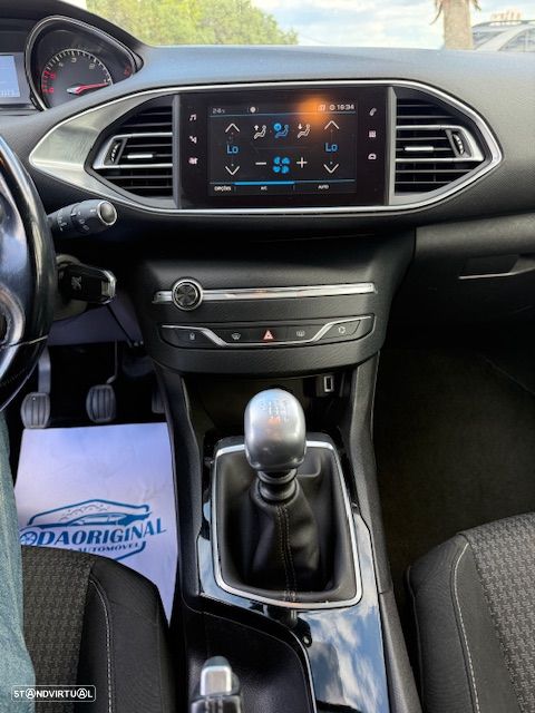Peugeot 308 SW BlueHDi 130 Stop & Start Style - 23