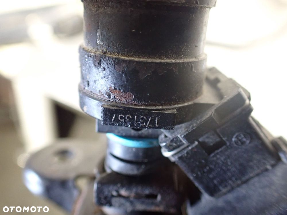 LISTWA WTRYSKOWA BMW E36 316I 1734355 - 8