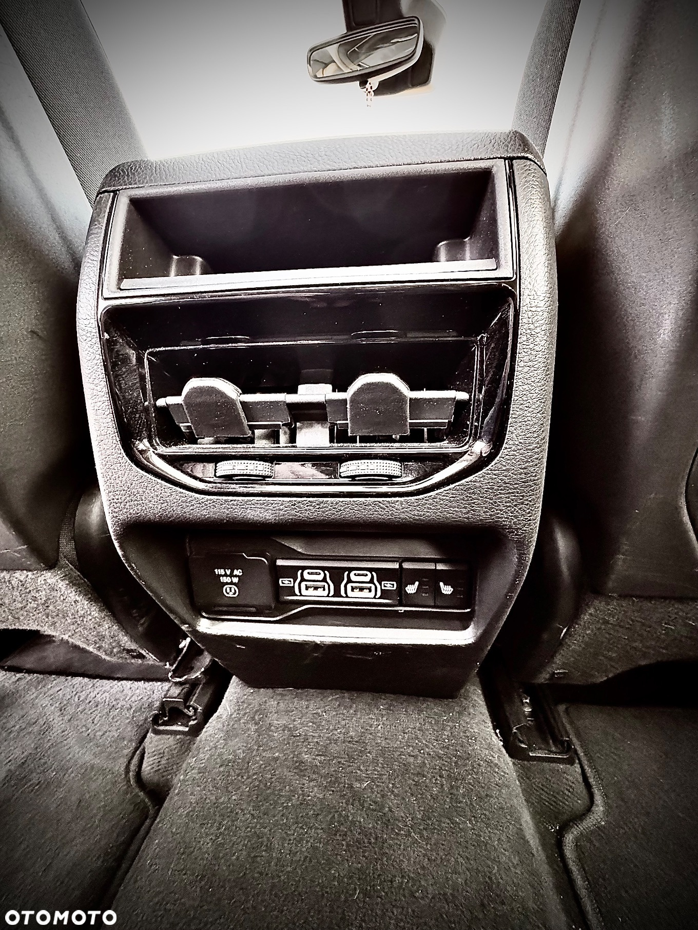Jeep Grand Cherokee - 13