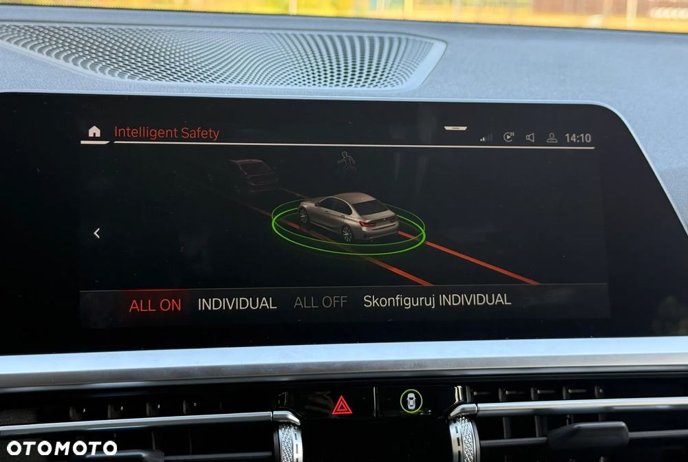 BMW Seria 3 320d Sport Line - 35
