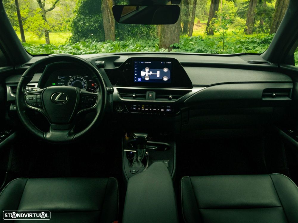 Lexus UX 250h Sport - 10