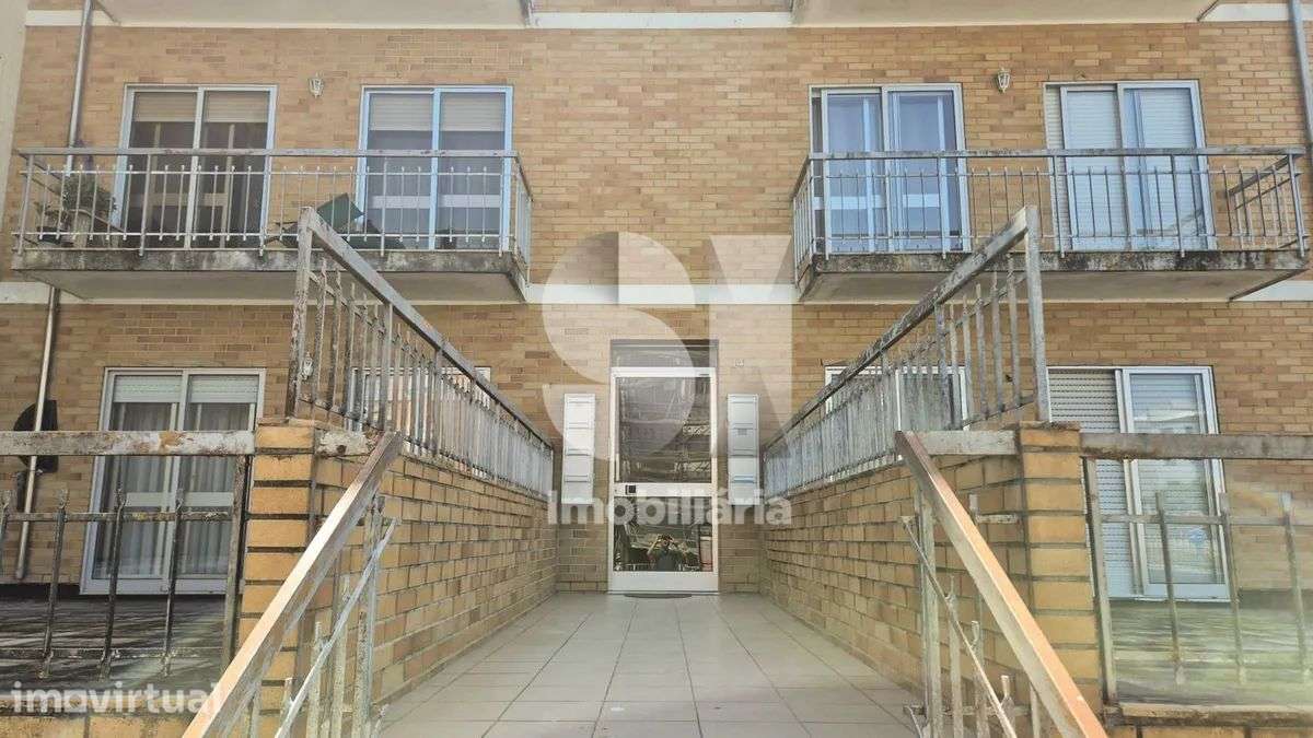 Apartamento T2+1 com Lugar de Garagem no Centro da Cidade da Maia - Grande imagem: 2/27