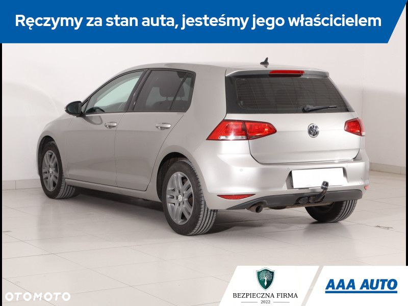Volkswagen Golf - 5