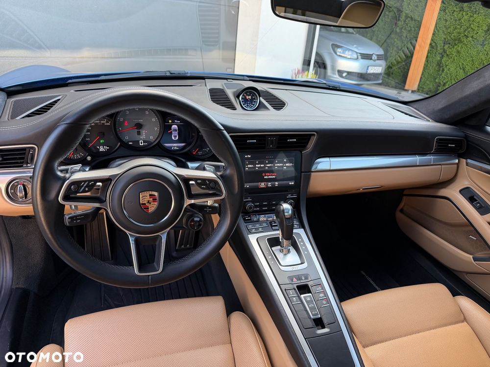 Porsche 911 Carrera 4S PDK - 6